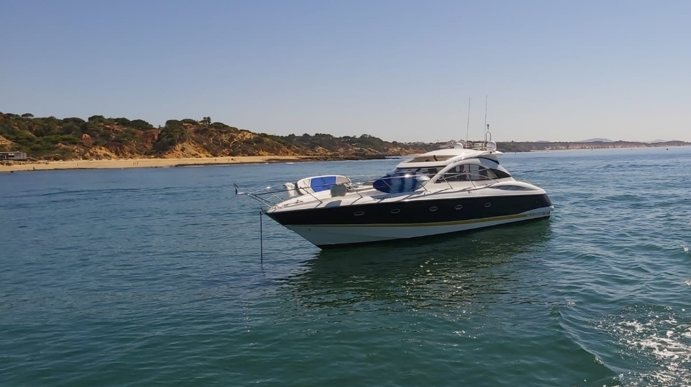 B.Happy Luxury Charter - Vilamoura Yacht Charter